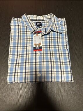 GAP Men's Light Blue and White Plaid Button-Down Shirt